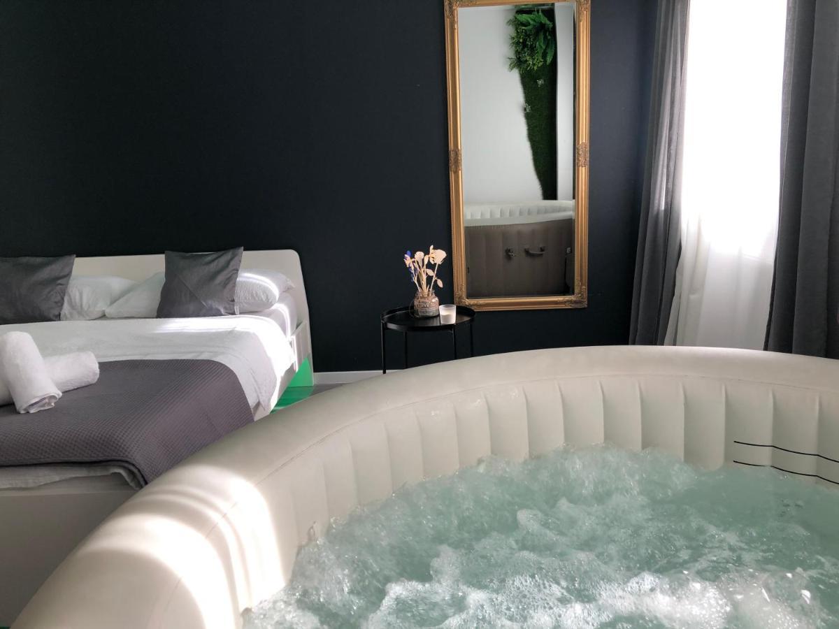 Apartment Zagreb Jacuzzi ภายนอก รูปภาพ