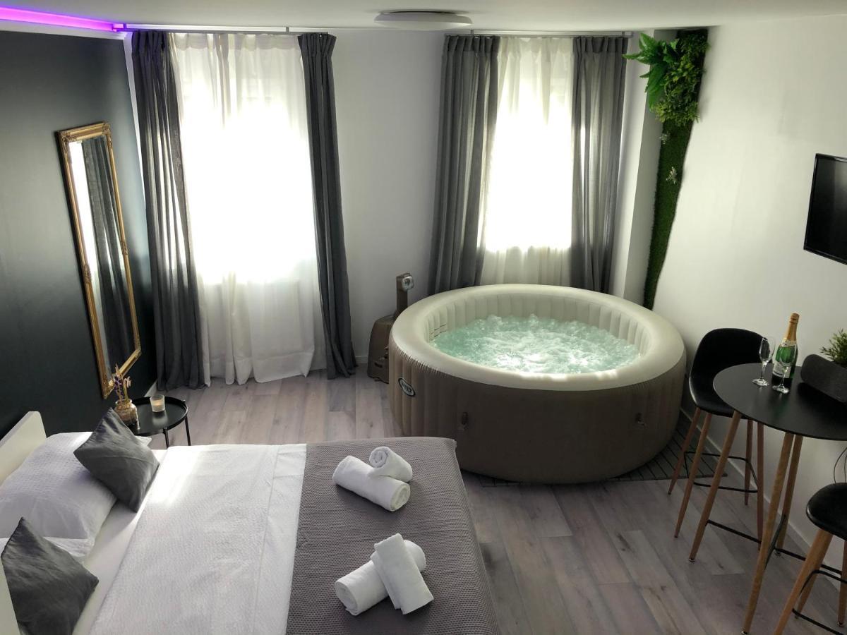 Apartment Zagreb Jacuzzi ภายนอก รูปภาพ