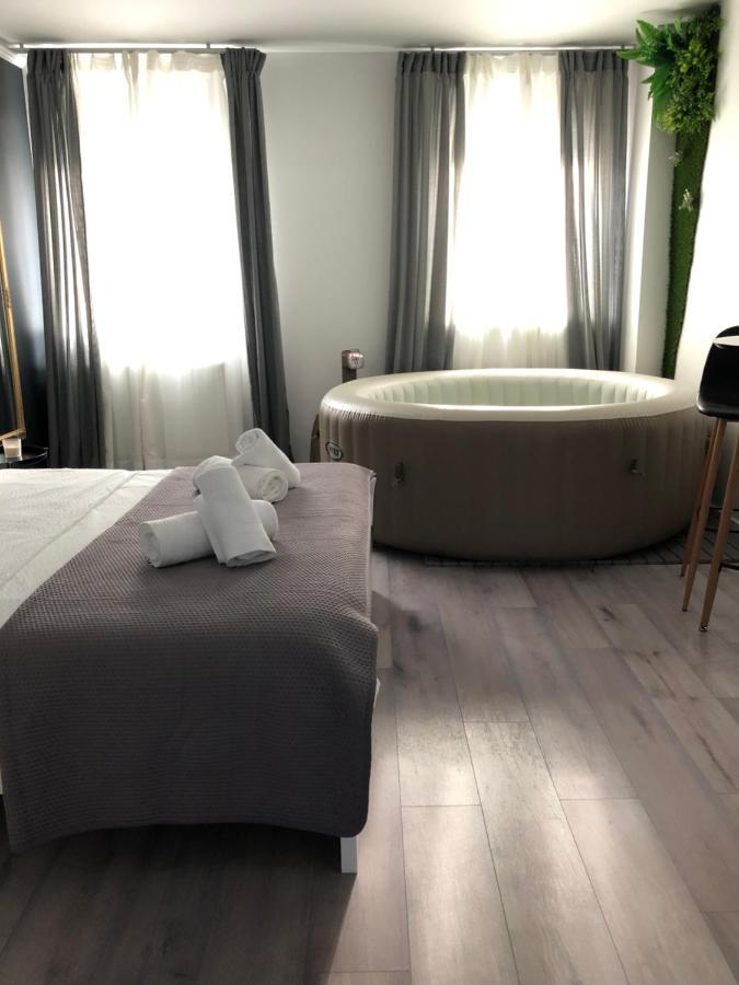 Apartment Zagreb Jacuzzi ภายนอก รูปภาพ