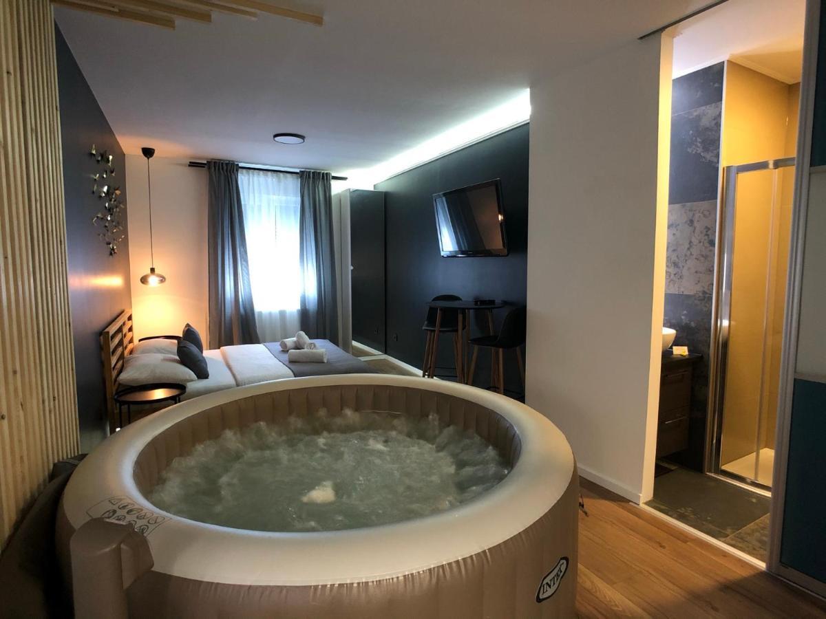 Apartment Zagreb Jacuzzi ภายนอก รูปภาพ